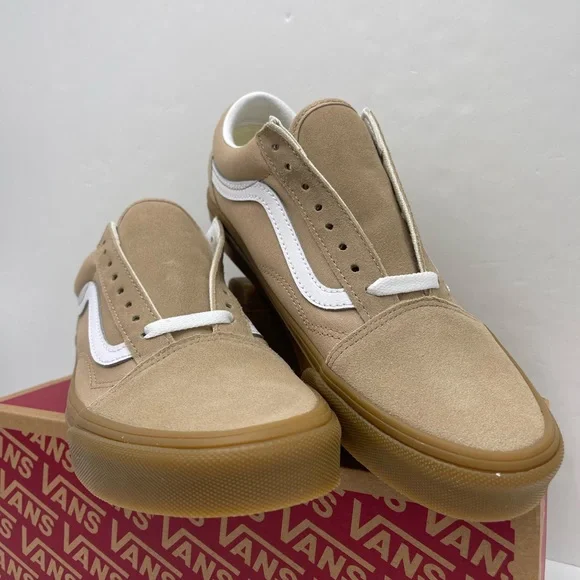 Vans Men’s Beige and White Sneakers Old Skool
Sesame/Gum
VN0A38G1QA2 Sneakers - Picture 6 of 16